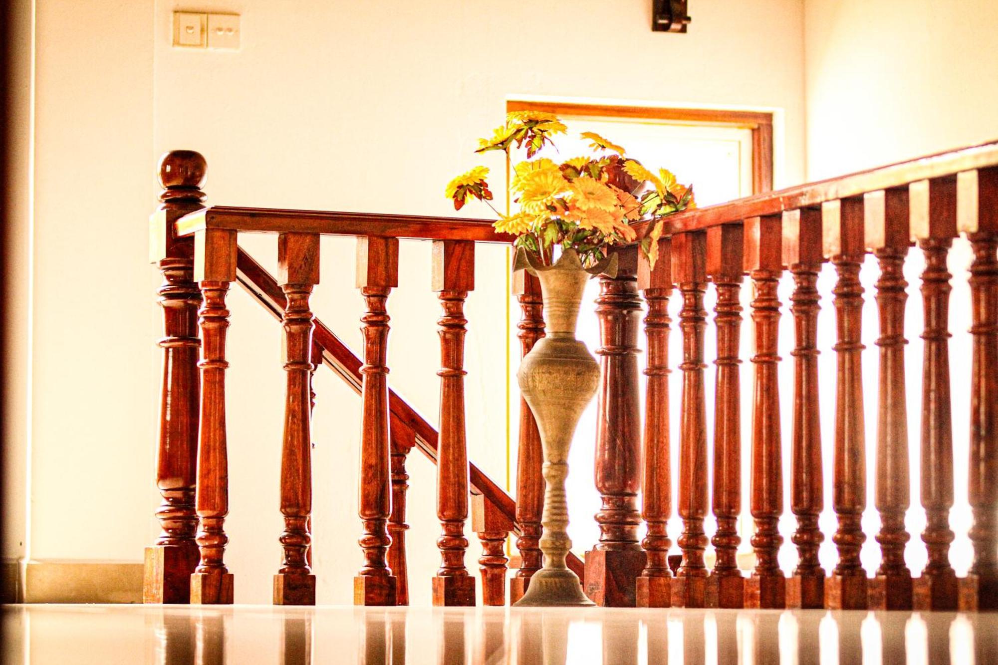 טנגלה Golden Town Hotel מראה חיצוני תמונה